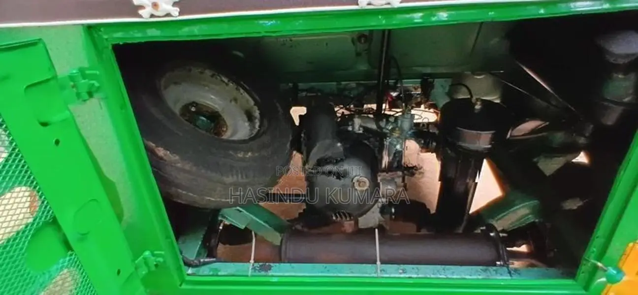 Bajaj RE 2003