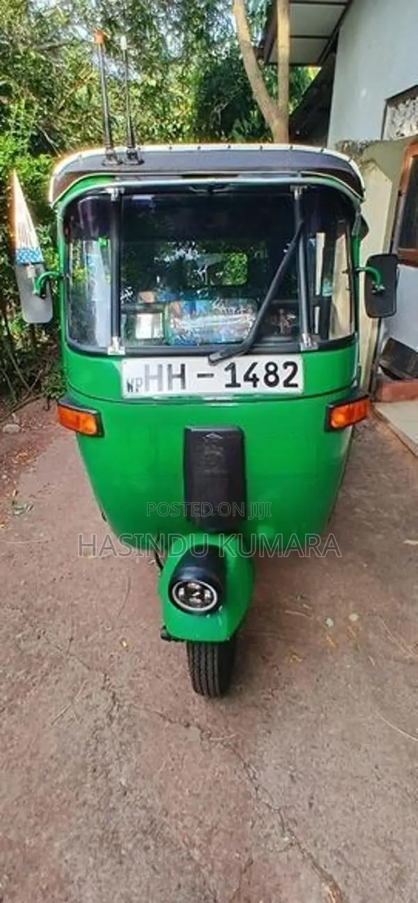 Bajaj RE 2003