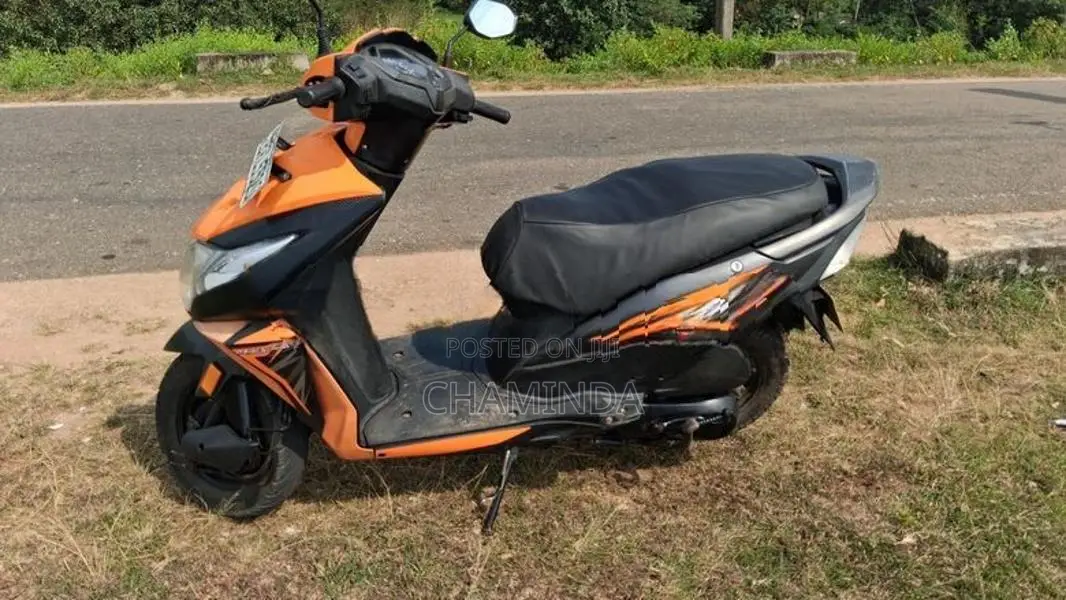 Honda Dio On Light 2017