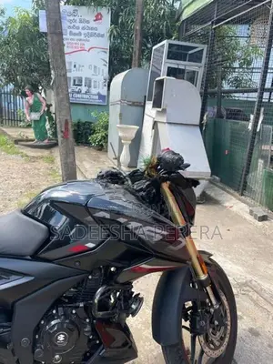 Bajaj Pulsar N160 2025