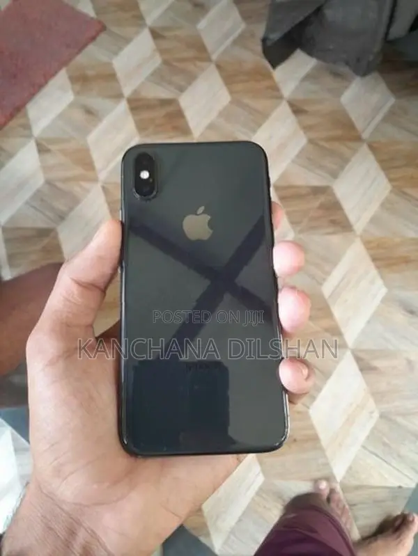 Apple iPhone XS (Used)