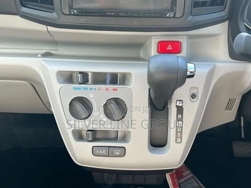 Daihatsu Mira X Grade 2025