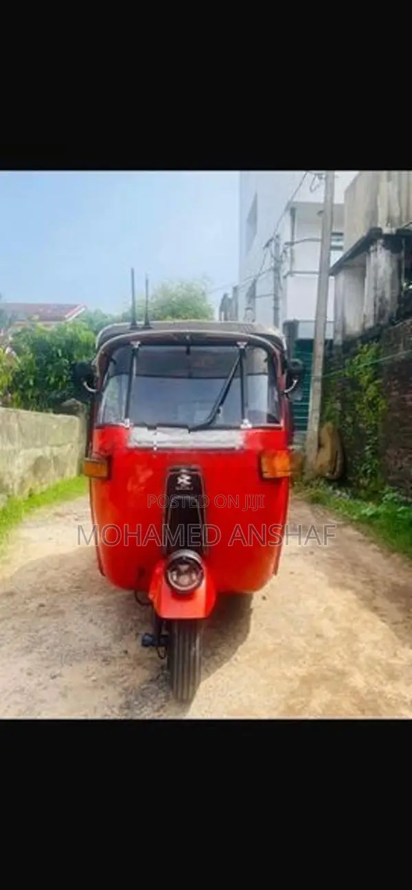 Bajaj RE 2005