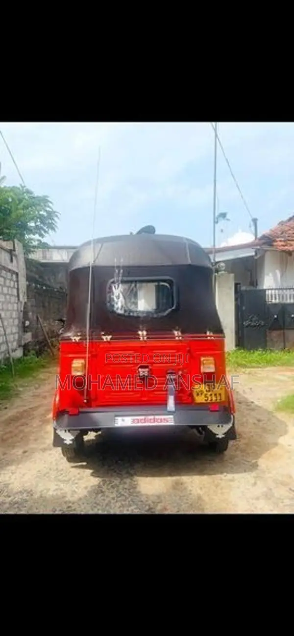 Bajaj RE 2005