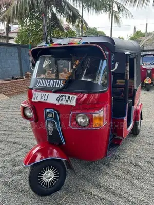 Bajaj RE 2011