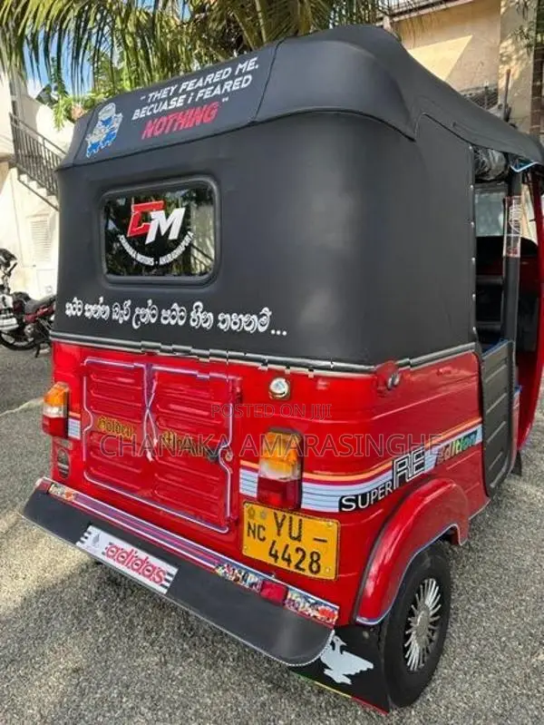 Bajaj RE 2011