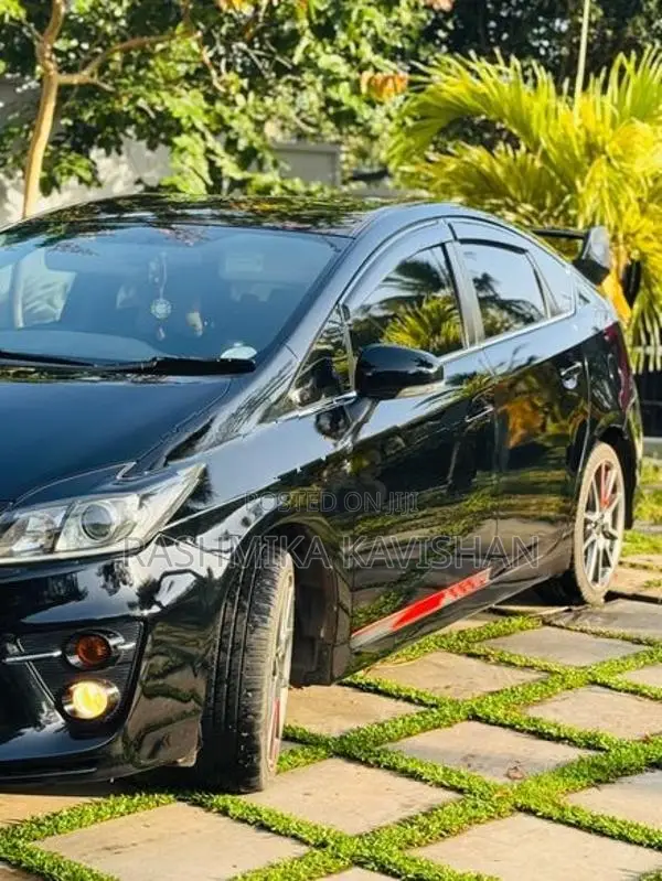 Toyota Prius 2012