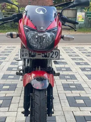 Bajaj Pulsar 180 2011