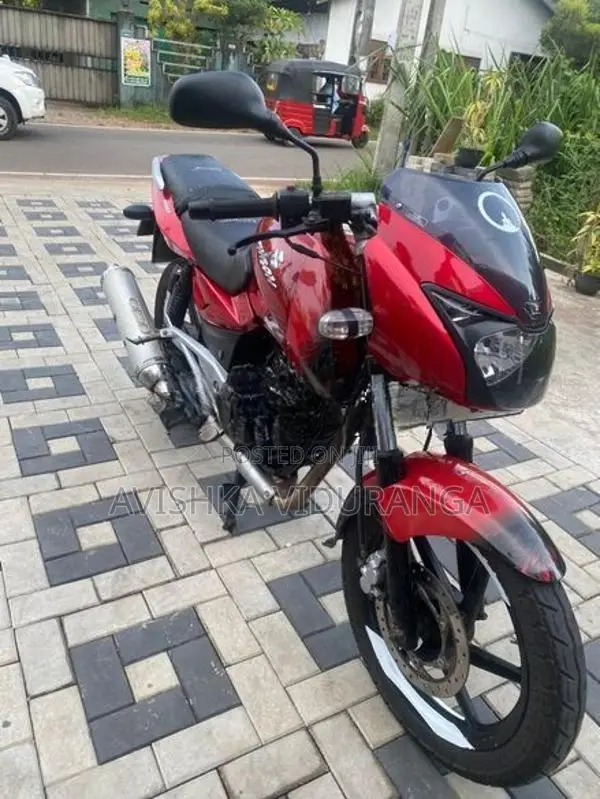 Bajaj Pulsar 180 2011