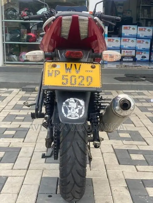 Bajaj Pulsar 180 2011