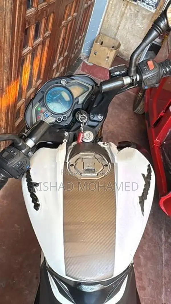 Bajaj Pulsar NS160 2017