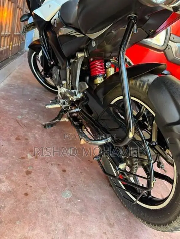 Bajaj Pulsar NS160 2017