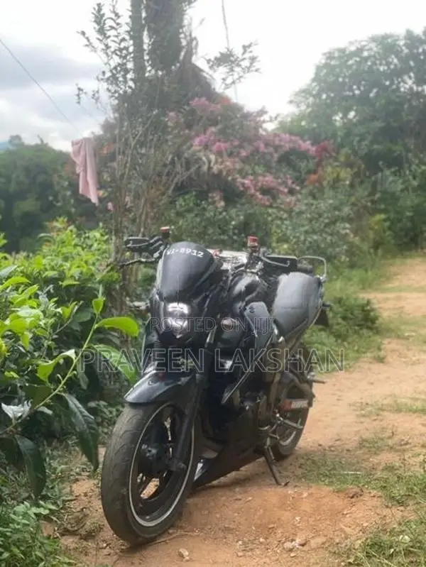 Yamaha FZS V1 2011