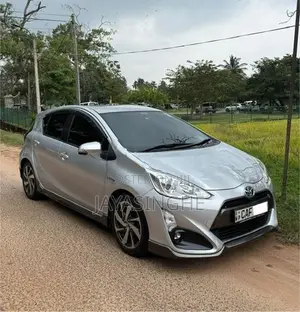 Toyota Aqua 2015