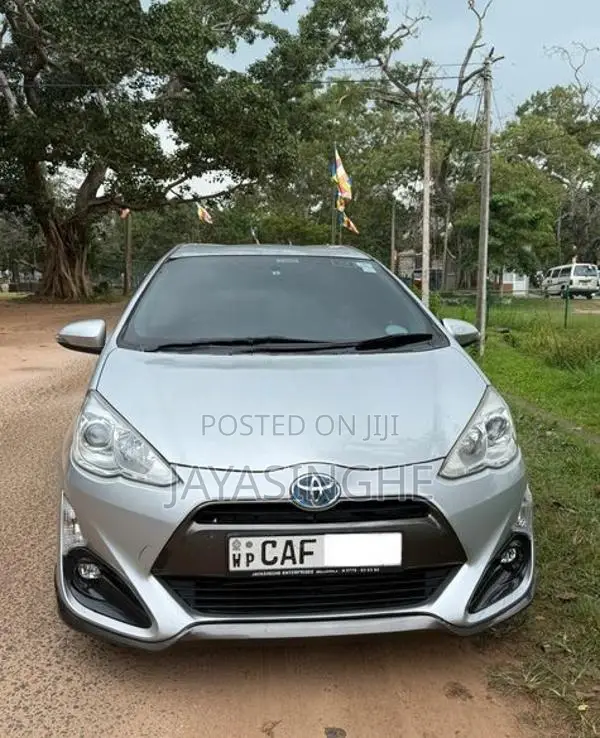 Toyota Aqua 2015
