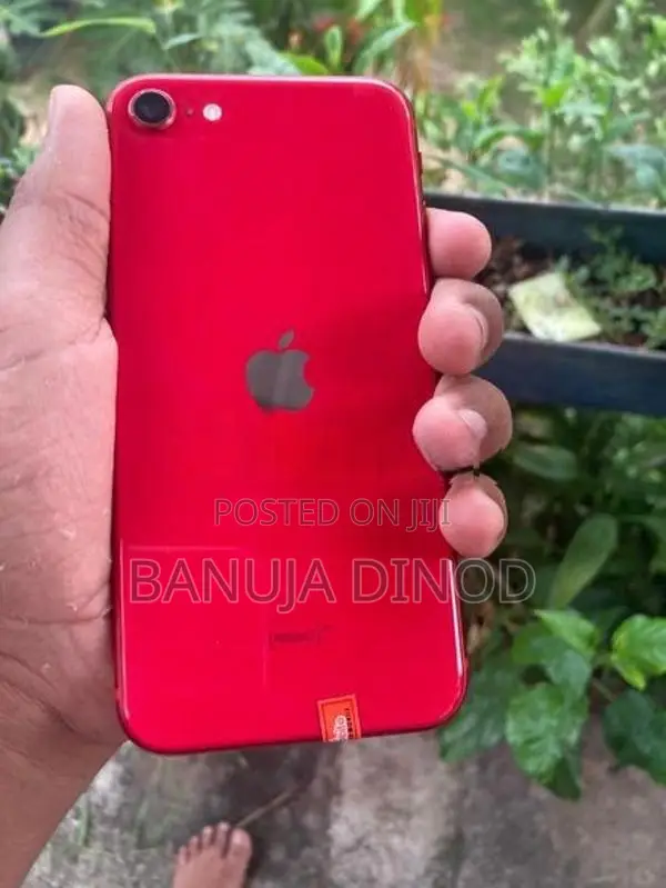 Apple iPhone SE 2 (Used)
