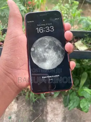 Apple iPhone SE 2 (Used)