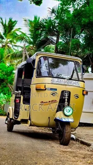 Bajaj RE 2005