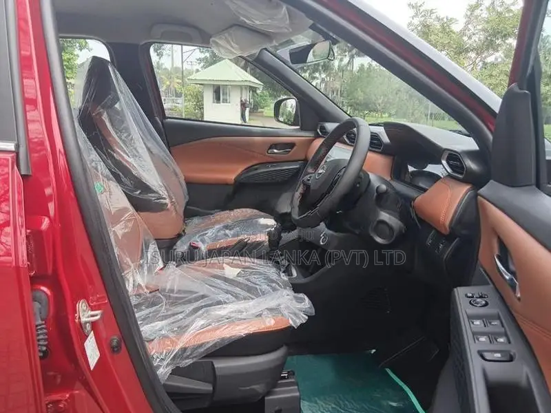 Nissan Magnite Tekna Plus 2025