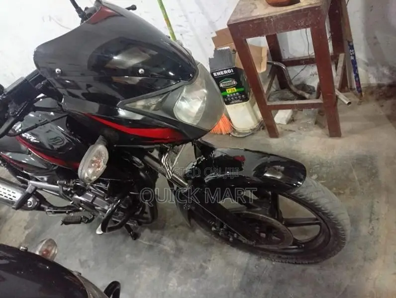 Bajaj Pulsar 150 2015