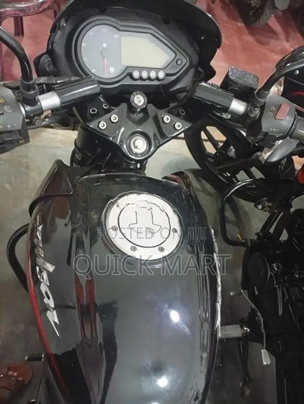 Bajaj Pulsar 150 2015
