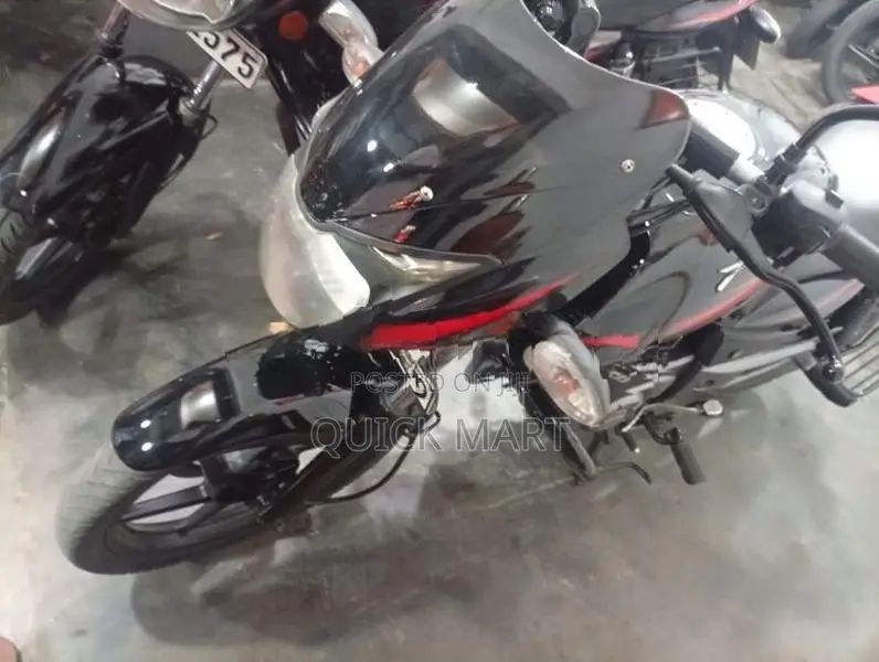 Bajaj Pulsar 150 2015