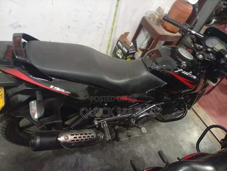 Bajaj Pulsar 150 2015