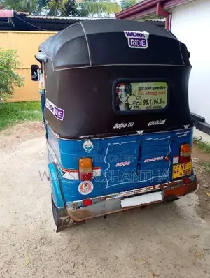 Bajaj RE 2010