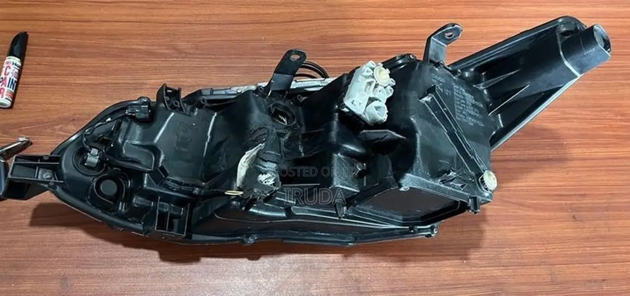 Toyota Axio 165 Head Light(595)