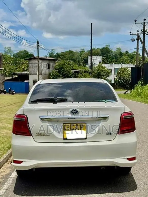 Toyota Axio NKE165 G LTD 2015