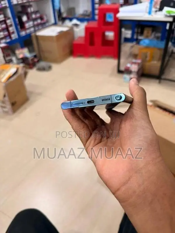 Samsung Galaxy S22 Ultra (Used)