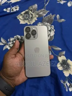 Apple iPhone 15 Pro Max 256GB (Used)