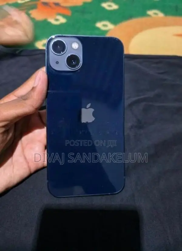 Apple iPhone 13 (Used)