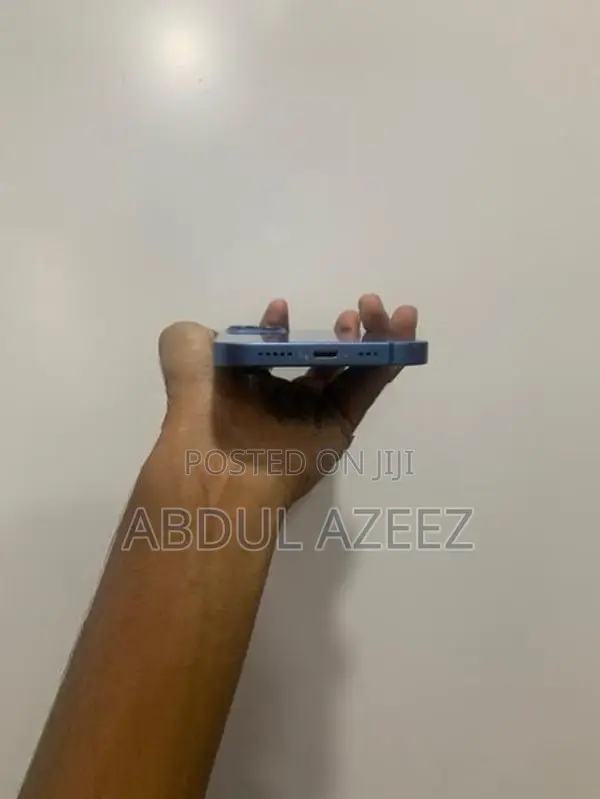 Apple iPhone 13 128GB Blue (Used)