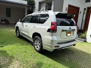 Toyota Land Cruiser Prado 2015