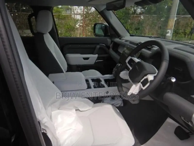 Land Rover Defender 110 XE 2026