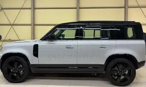 Land Rover Defender 2026