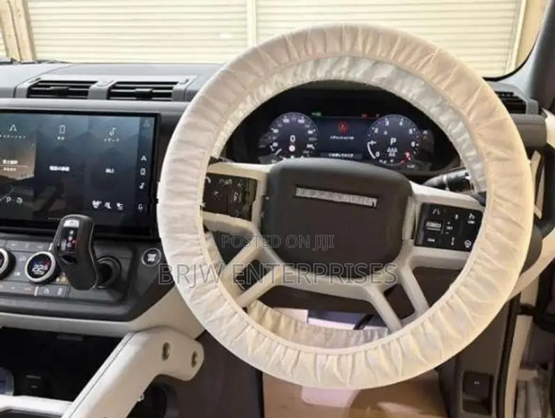 Land Rover Defender 2026