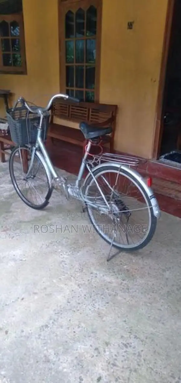 ලේඩ්ස් බයික්
