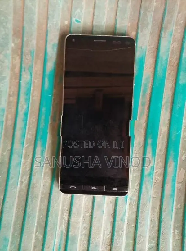 Kyocera Basio (Used)