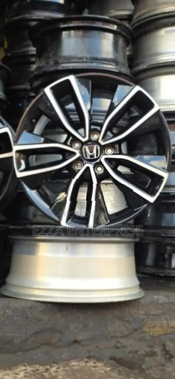 Honda Vezel Rv5 Size 18