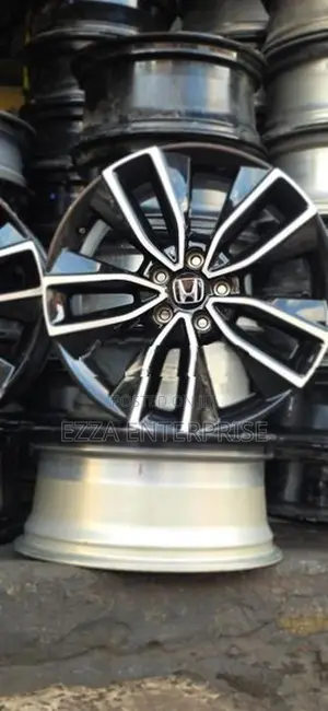 Honda Vezel Rv5 Size 18