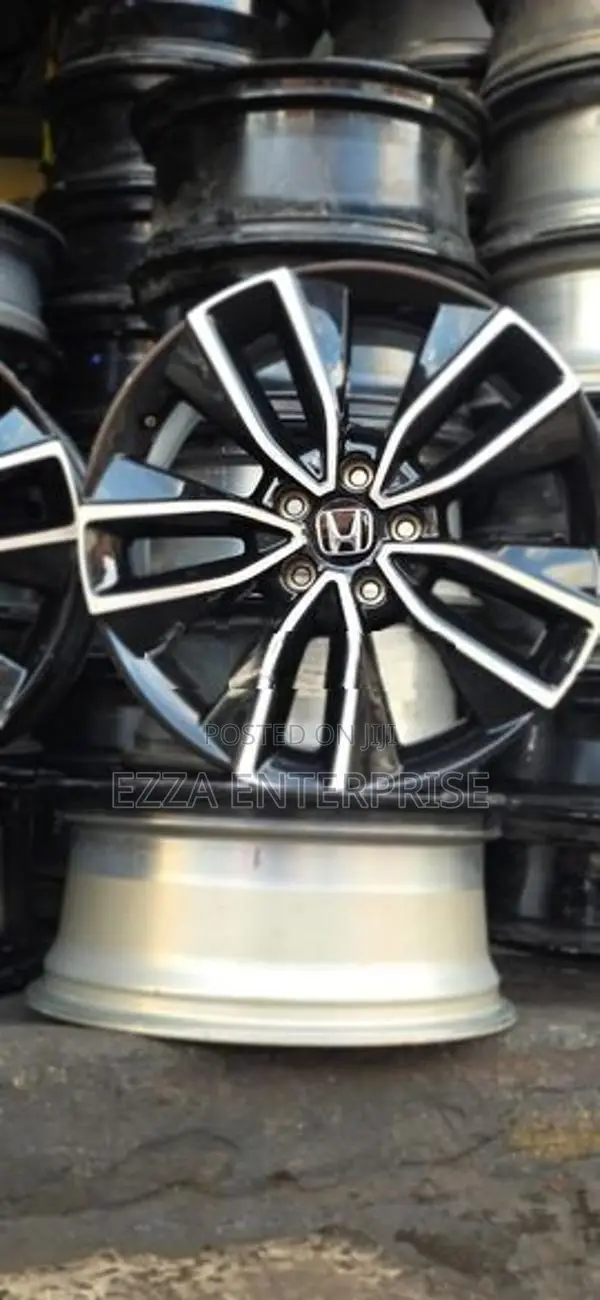 Honda Vezel Rv5 Size 18