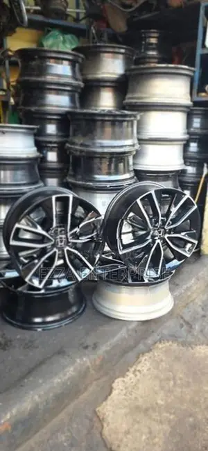 Honda Vezel Rv5 Size 18
