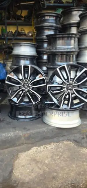 Honda Vezel Rv5 Size 18