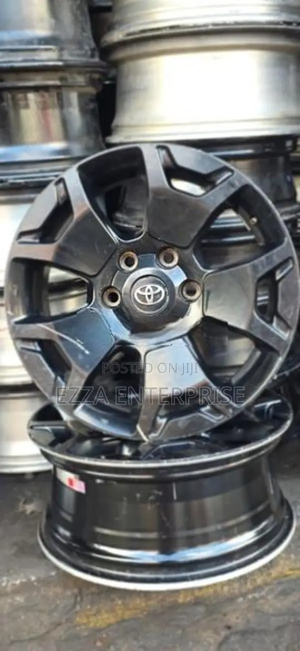 Toyota Hilux Revo Rocco 18