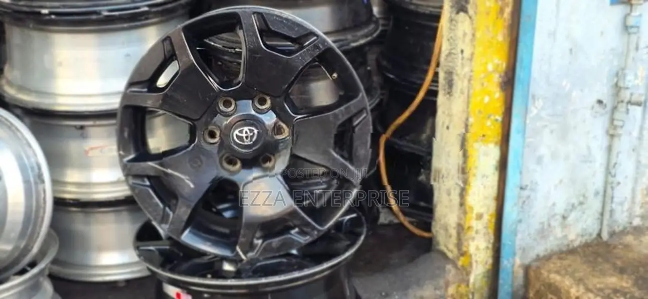Toyota Hilux Revo Rocco 18