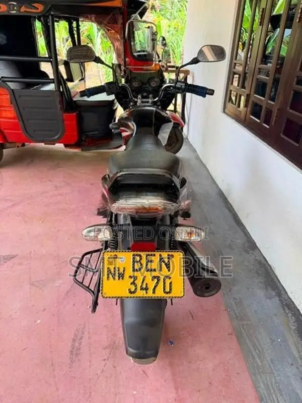 Bajaj Discover 125 2016