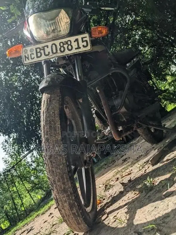 Bajaj Platina 100 2015