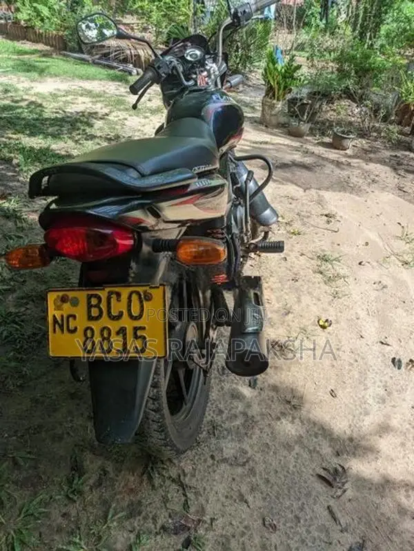 Bajaj Platina 100 2015